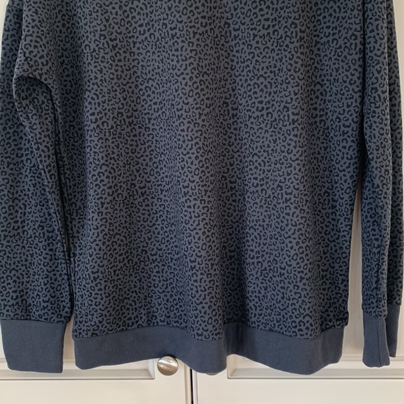 Mondetta Ladies Lightweight printed top. - Picture 4 of 8